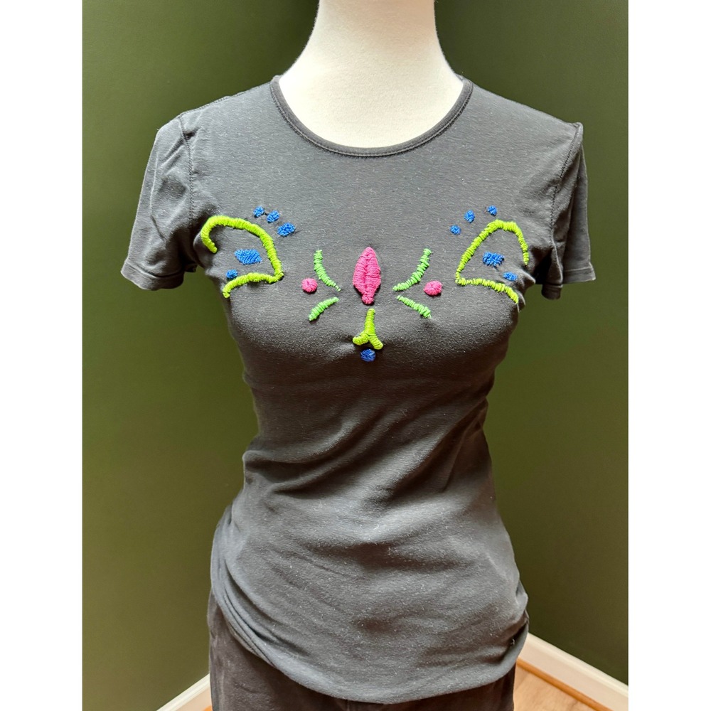 Y2K Old Navy Black Embroidered T-Shirt Women's Size M